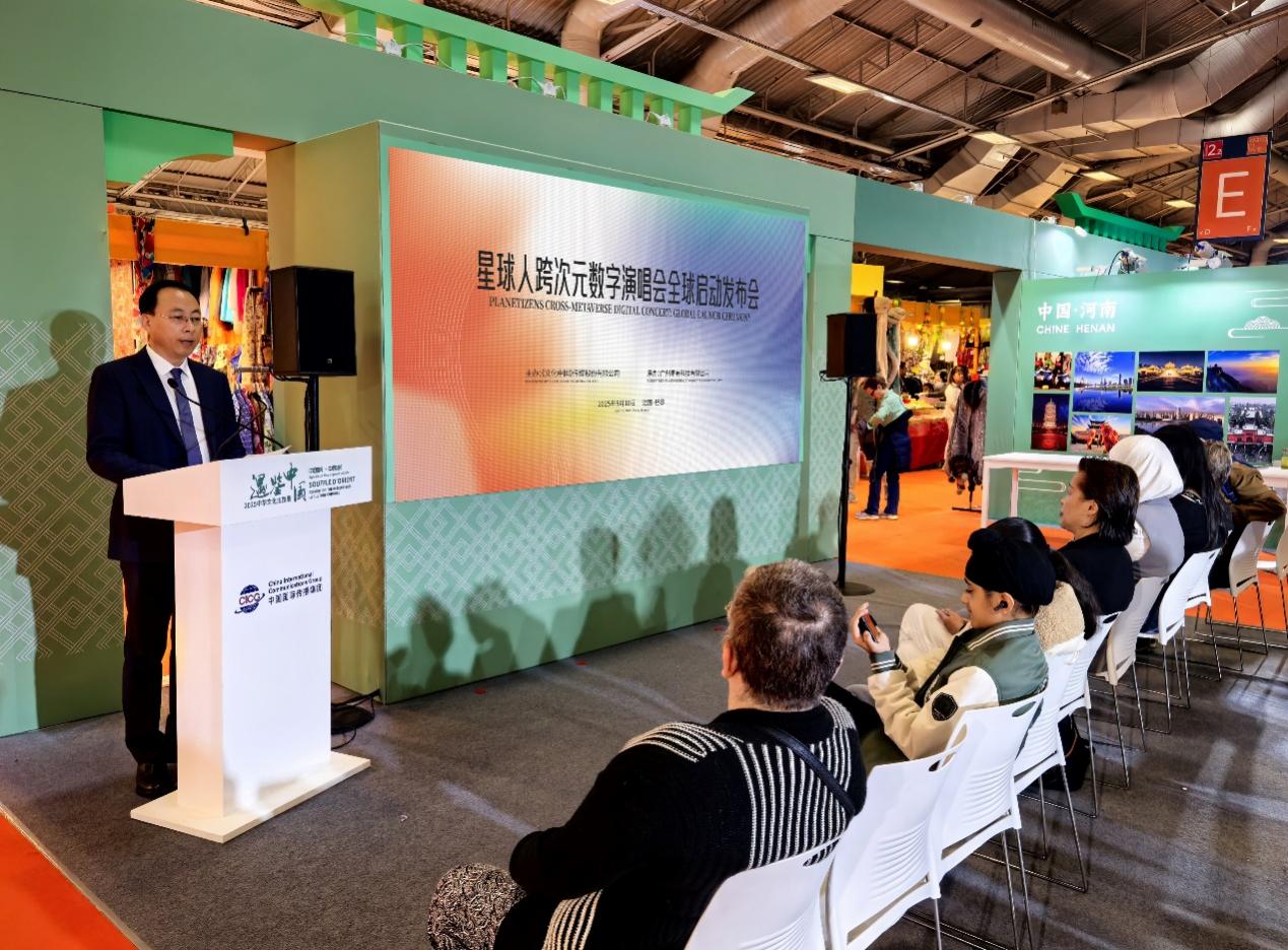 一群人在商店里
AI 生成的内容可能不正确。